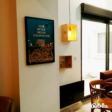 De Champagne Apartment *